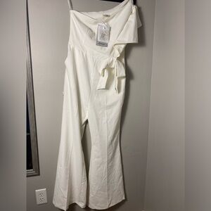 Fehaute Women White Bow One Shoulder Wide-Leg Wedding Bridal Jumpsuit size 8 NWT
